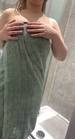(OC) A strip tease for you all🥰 : video clip