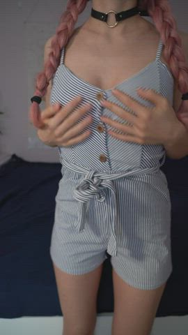 My tiny body can take a lot of cum... : video clip