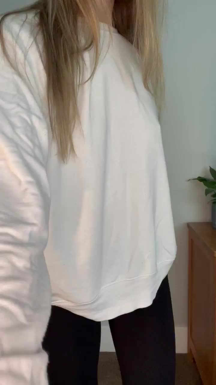 Little titty flash for you : video clip
