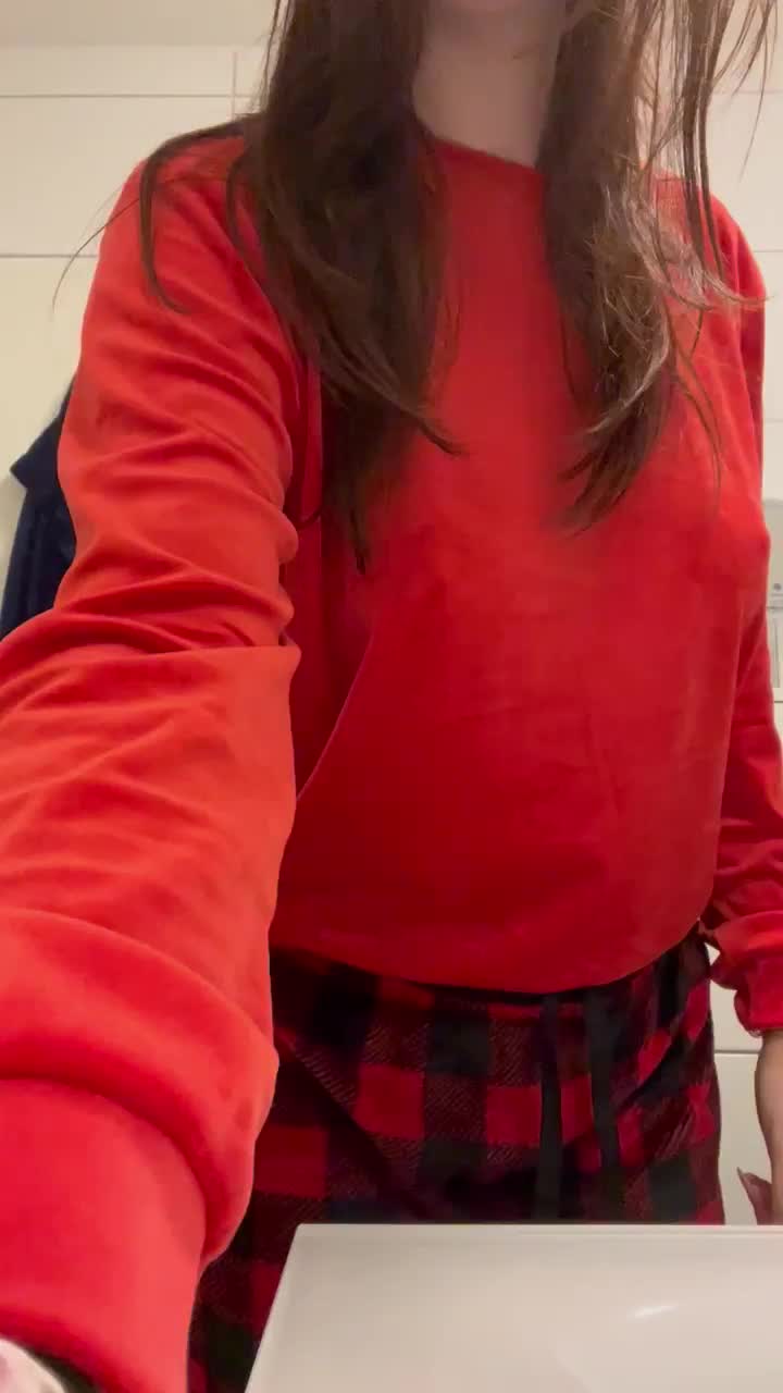 My parents told me not to show my boobs online.. Now ist too late : video clip