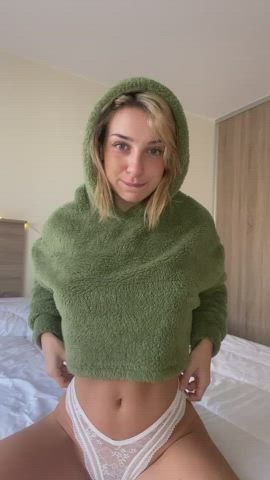 Daddy i have the perfect place for your morning load : video clip