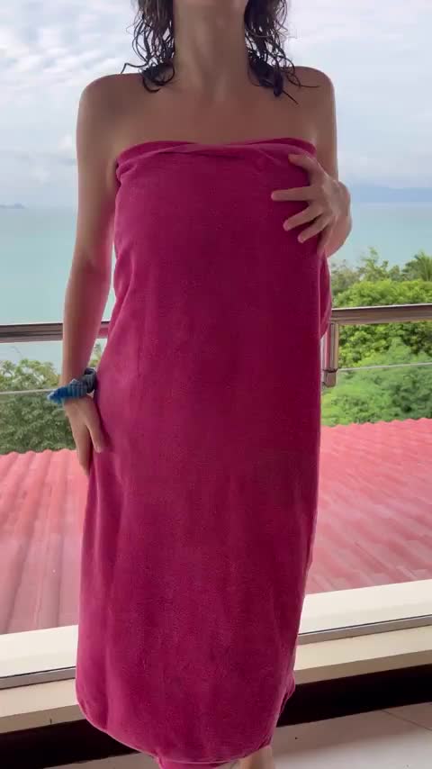 The view is looking good😏 : video clip