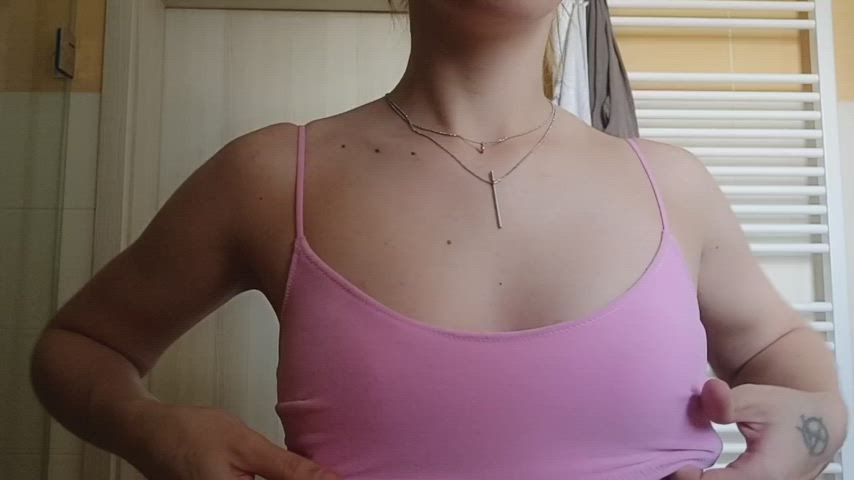 Should big boobs even be on here? : video clip