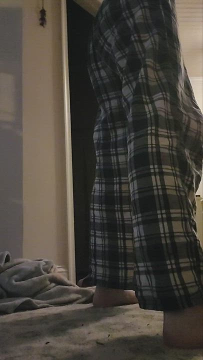Okay! 27 squats and over 200 sit ups to do today. I didn't expect that many upvotes on my last post and turns out I'm more rusty than I thought. Whatever happened to being able to do 30 in 30 secs?? : video clip