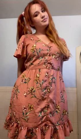 Pretty dresses and thick booties make me a happy girl : video clip