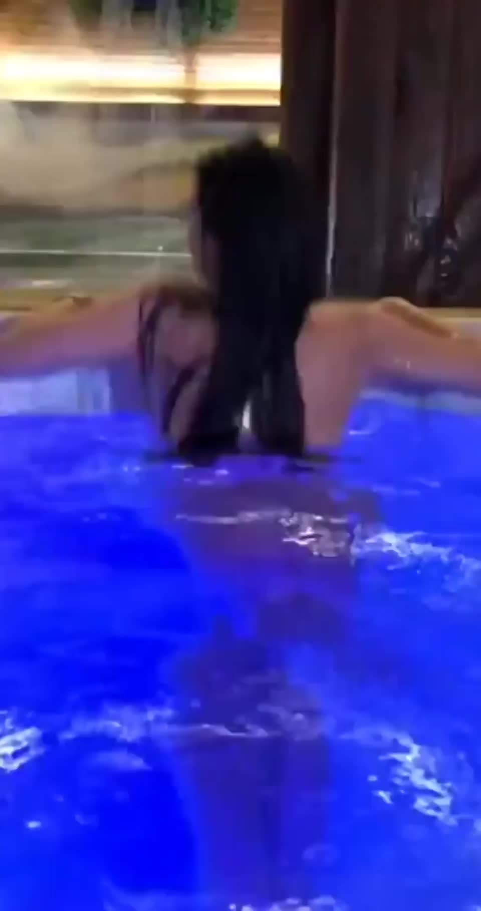 Emerging from the pool : video clip