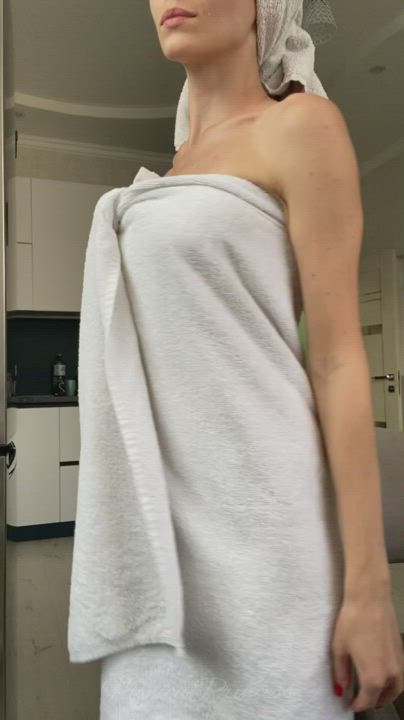 How’s my reveal after shower? : video clip