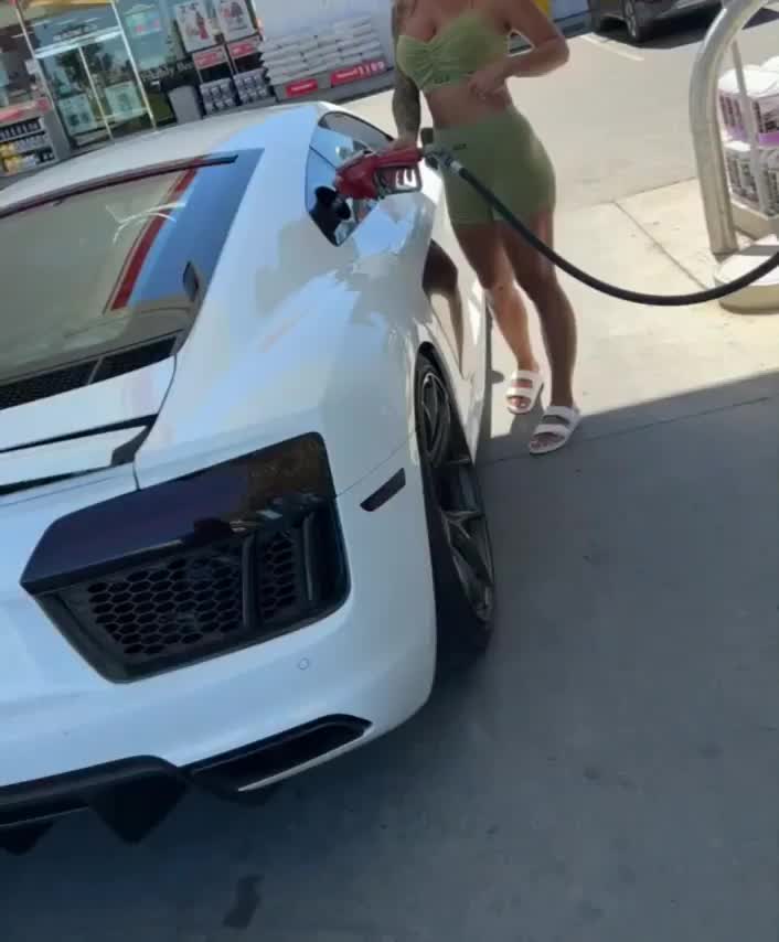 Flashing the guy's waiting behind me while getting gas [GIF] : video clip