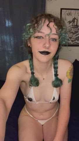 can a 20 year old goth girl turn you on? : video clip