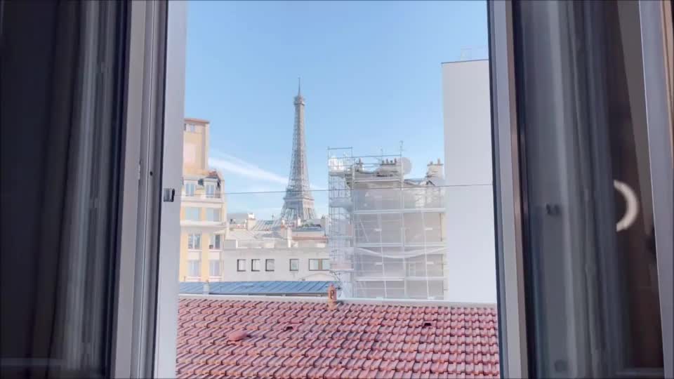 A room with a view : video clip