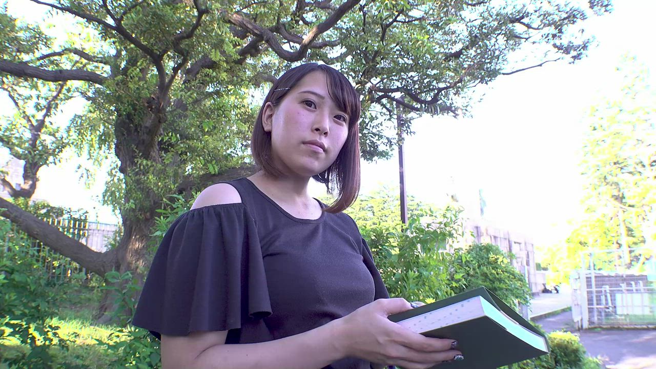 Rico Tachibana is only 20 years old and she works full time in Tokyo : video clip