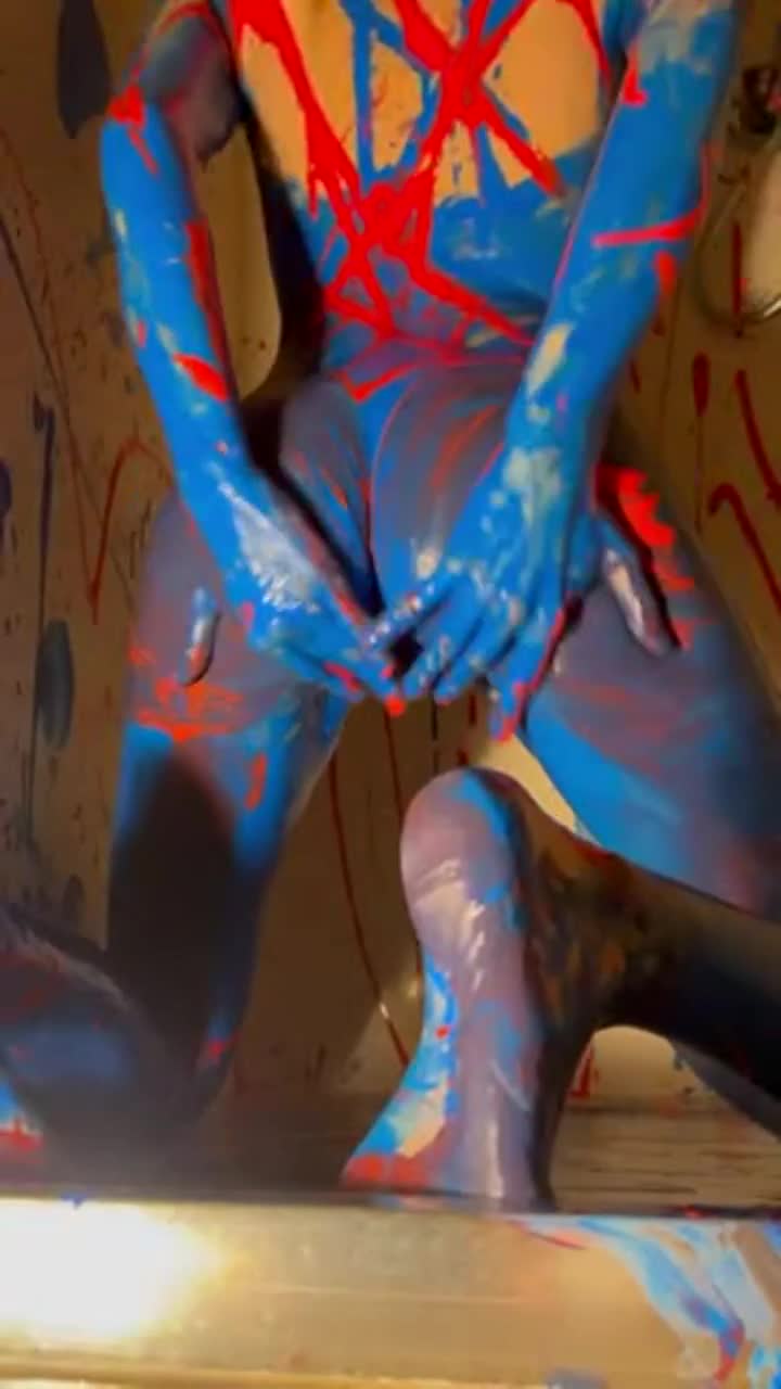 If you’re into dirty girls : video clip