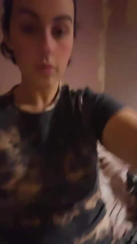 Do you like to see it jiggle : video clip