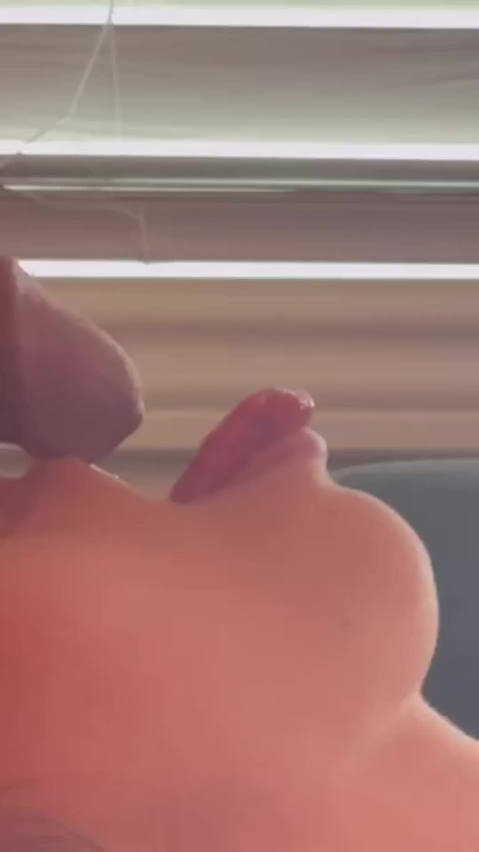 HER MOUTH IS WHERE THE CUM GOES : video clip