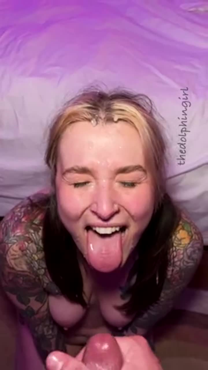Idk how he did it but he came on both sides of my face at the same time : video clip