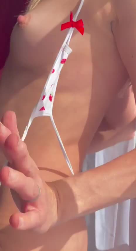 Moms with less material…. more boners… : video clip