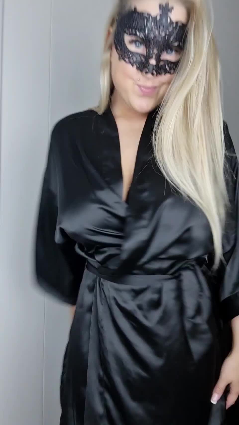 Want to regularly indulge in my curves? I'm all yours. : video clip