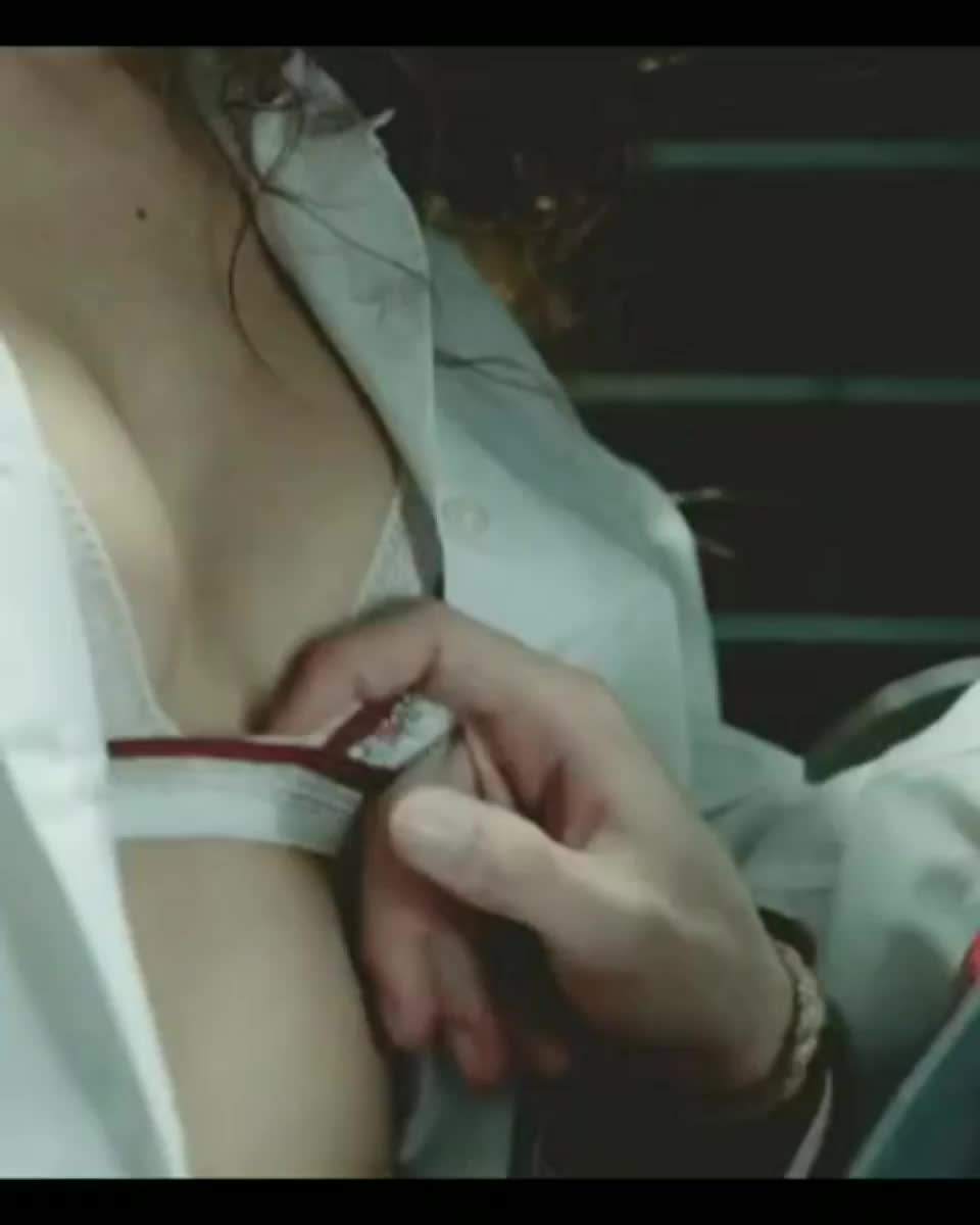 Alison Parker's tits from Money Heist : video clip
