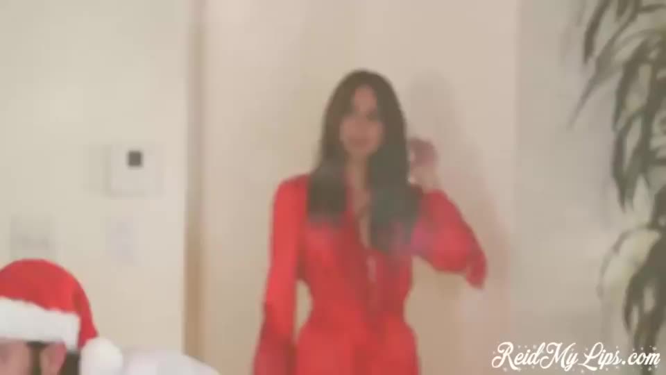 Riley's Christmas Gangbang : video clip