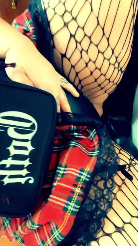 Find your fuck doll like dis after work. Come home, I’m ready daddy : video clip