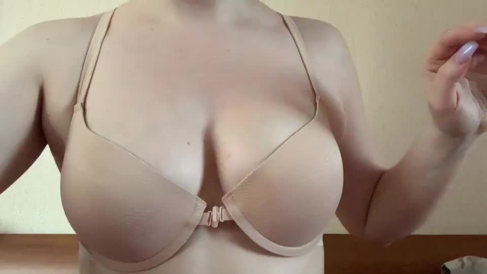 My first titty drop - did it turn you on? 😏 : video clip