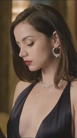 Ana de Armas is incredibly sexy : video clip