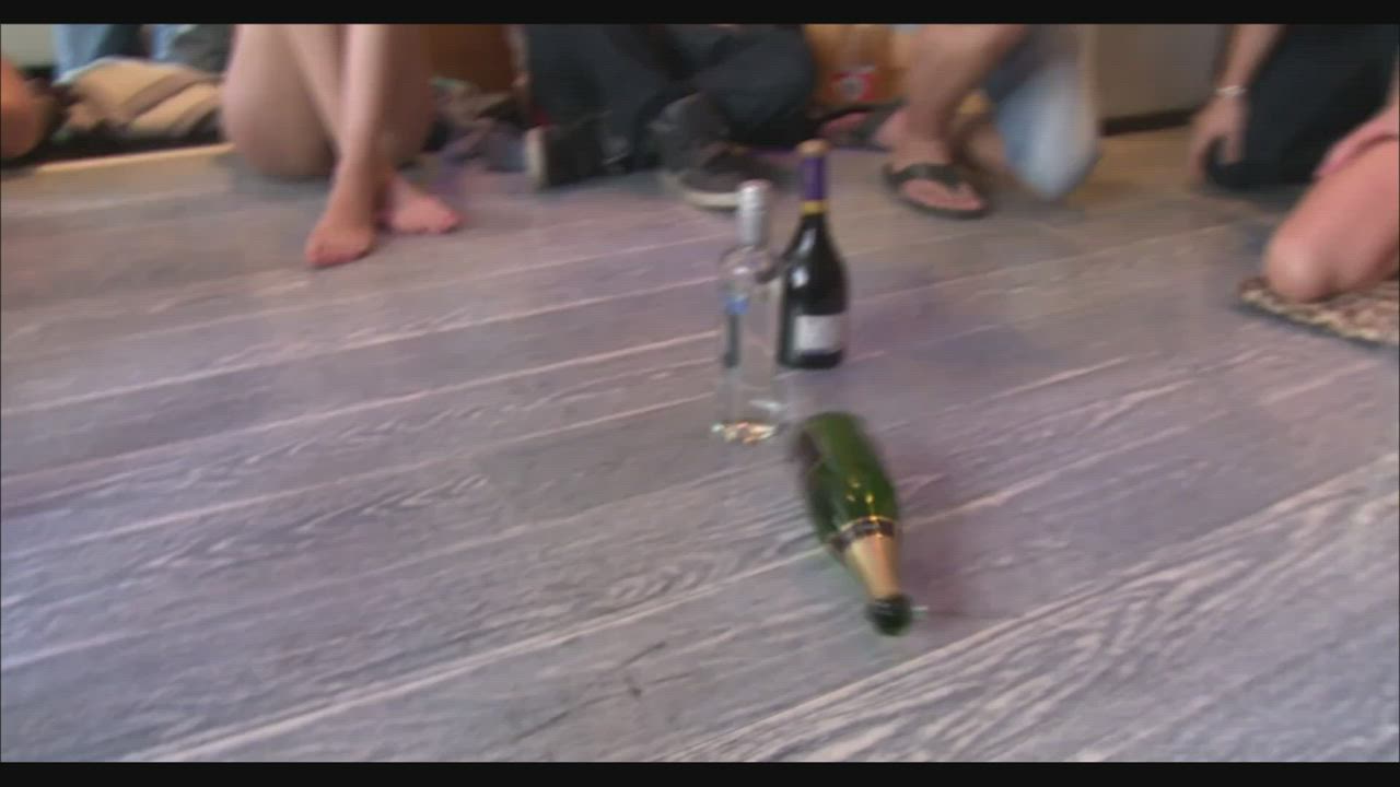 Spin The Bottle : video clip
