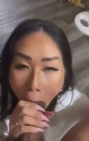 cute asian girl can't go beyond the tip : video clip