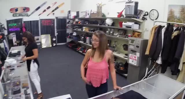 Flashing Her Nice Boobs In Public Place : video clip