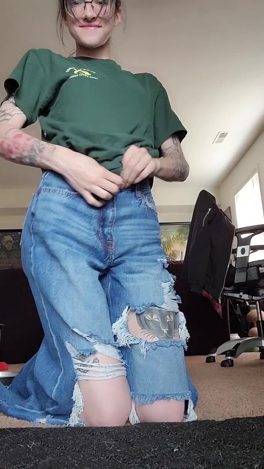fuck me with my pants around my ankles : video clip
