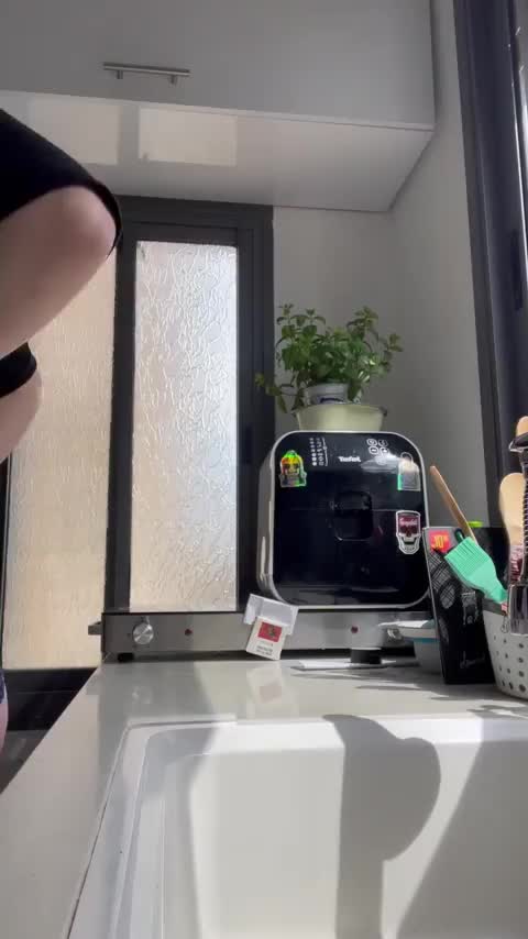 Can you eat my ass in the kitchen? 😉 : video clip