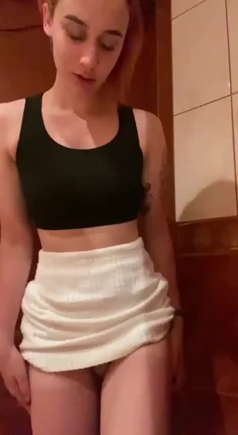 My ass looking hot in skirt?😈 : video clip