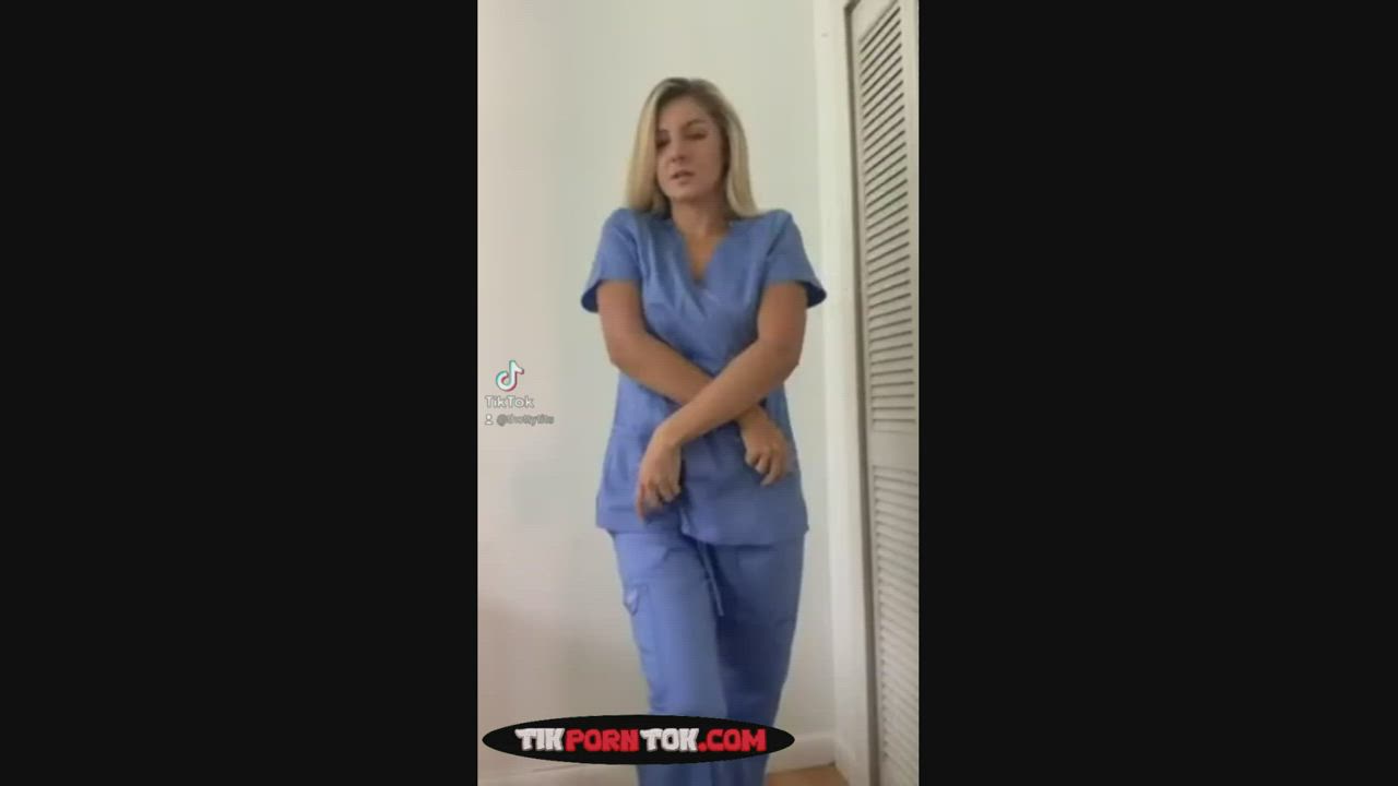 Russian nurse is naughty at work💥💥💥 : video clip