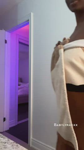 Looking for someone that can fill me 3 times a day 🤤 : video clip