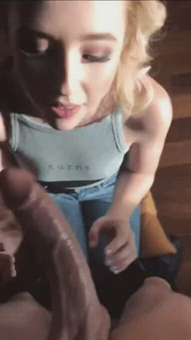 One of the best blowjob blonde : video clip