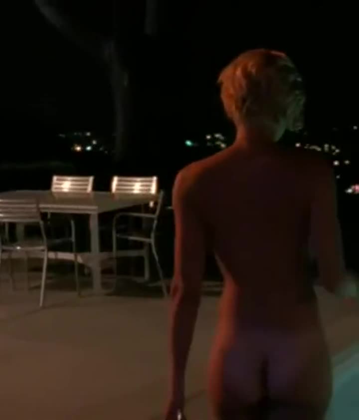 Brittany Daniels, Booty : video clip