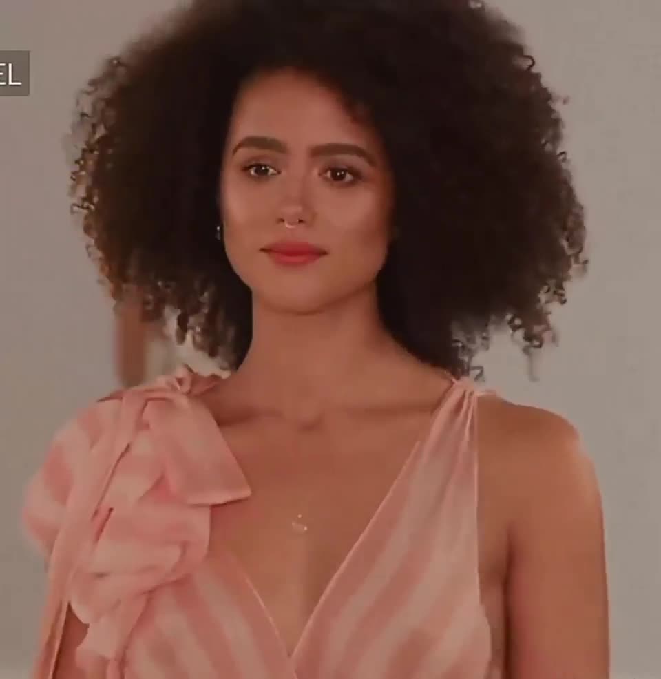 Nathalie Emmanuel see through and bouncing : video clip