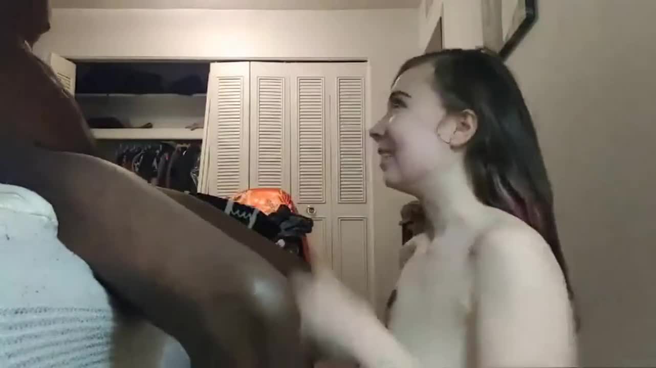 White girl asks for a facial from a bbc friend : video clip