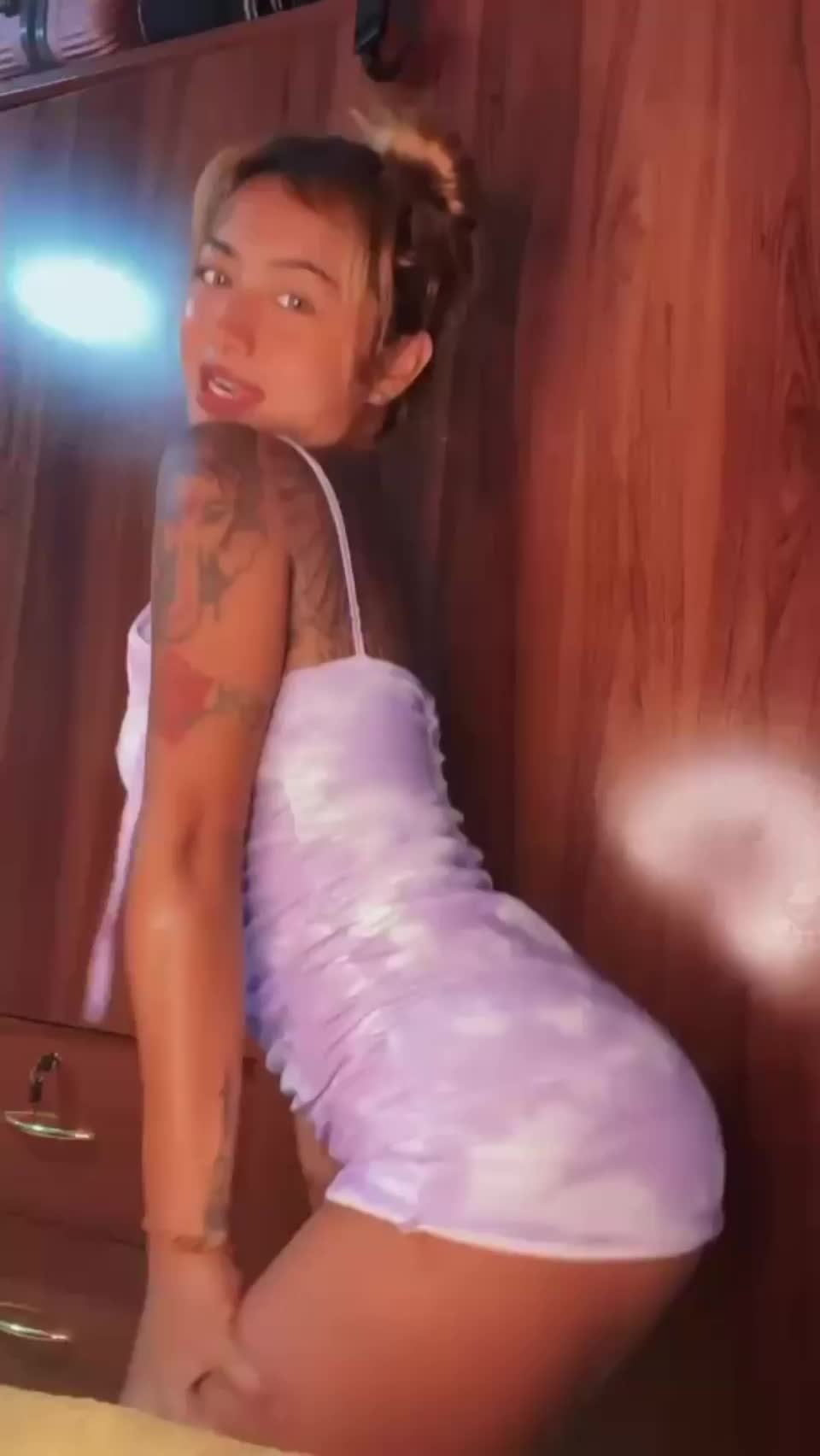 I can be your slave tonight : video clip