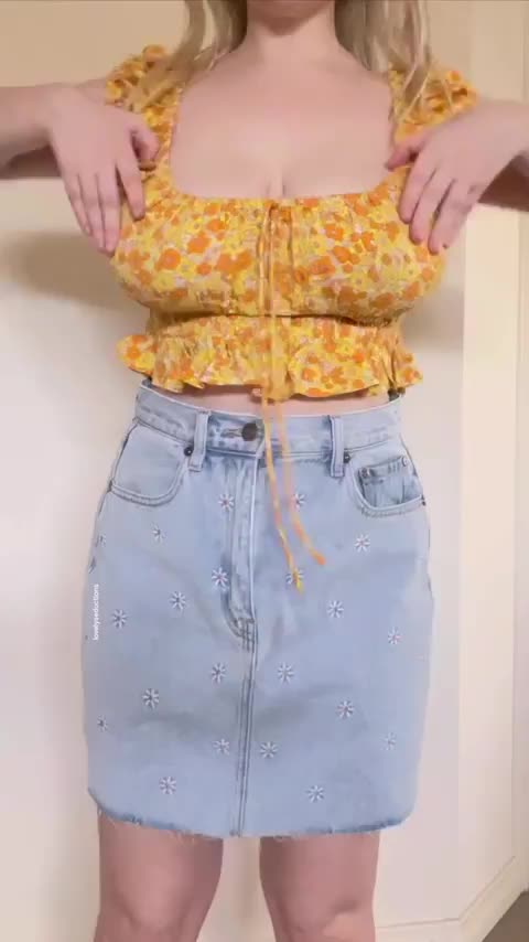 Wish I could be braless all the time : video clip