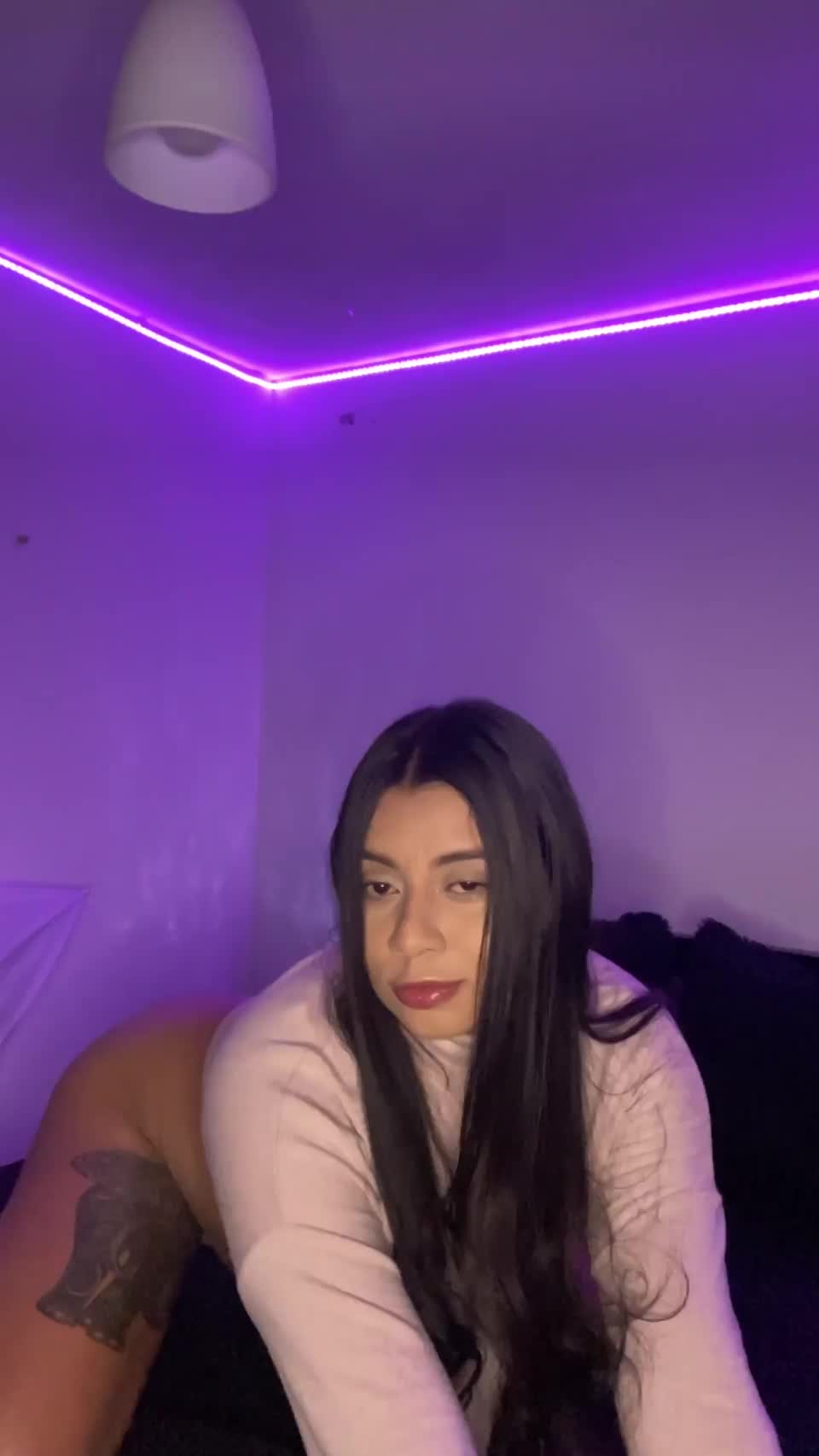 Oops, forgot my panties, guess you have to come behind me! : video clip