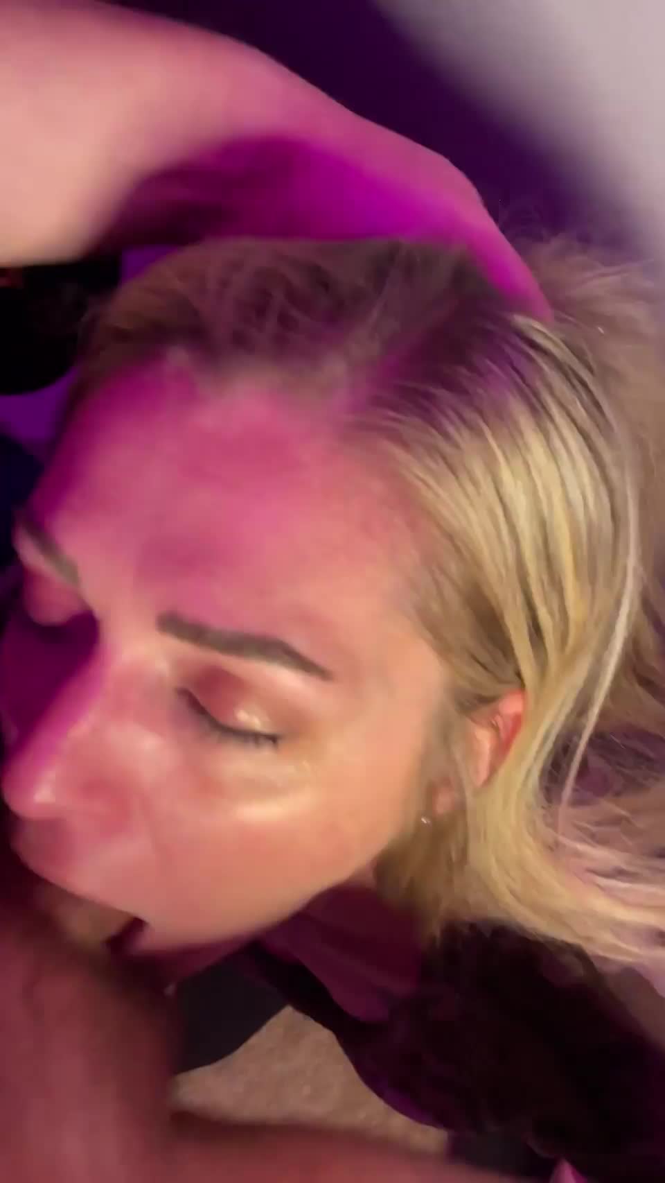 What a cum shot then back in the throat he goes : video clip