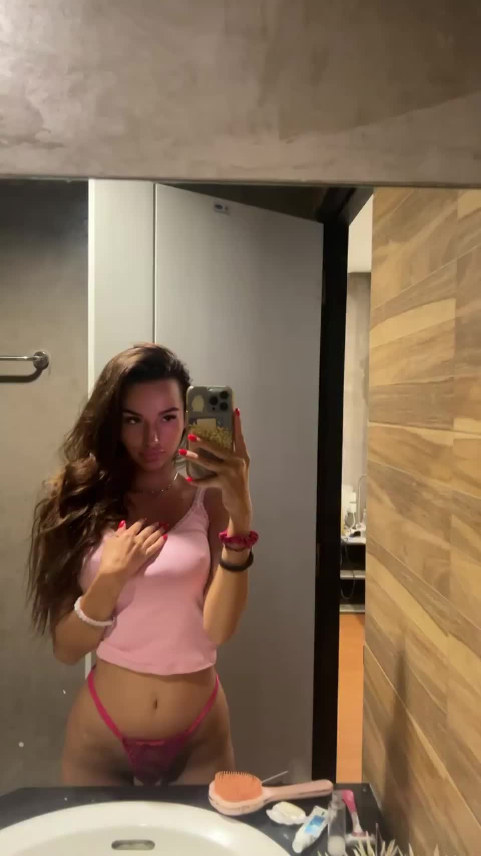 My application to be your nerdy GF ;) : video clip