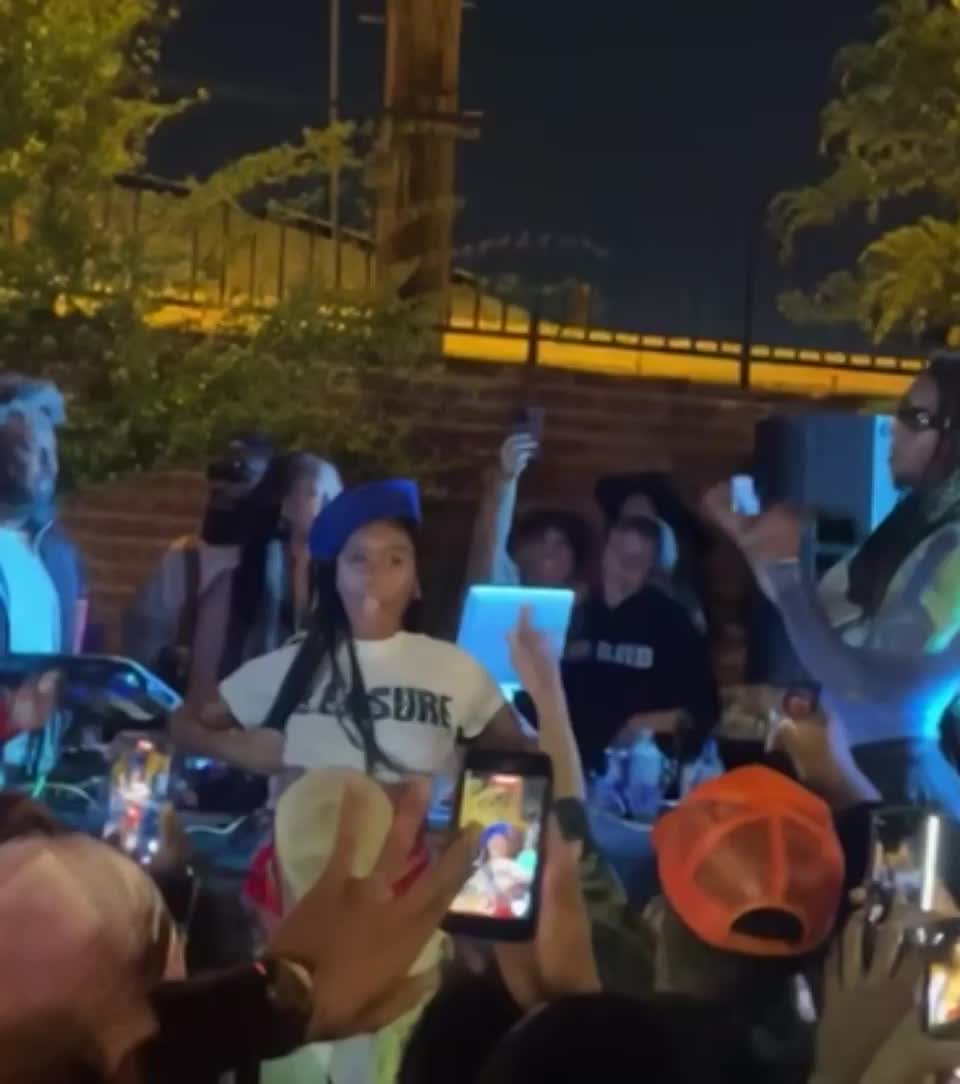 Janelle Monáe - Another angle : video clip