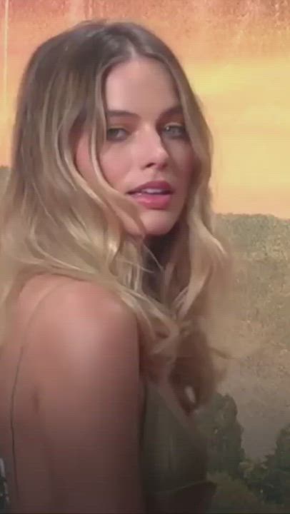 Margot Robbie, damn. : video clip