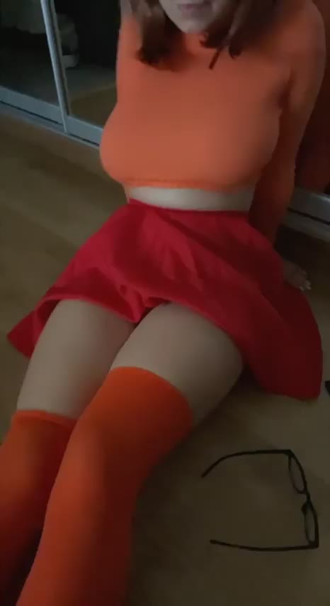 Velma’s pussy [The Scooby-Doo] (MiniLoona) : video clip