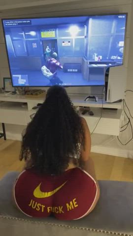 Imagine having your mom hogging the PlayStation all day like this : video clip