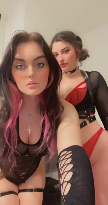 can you handle two slut 💦 : video clip