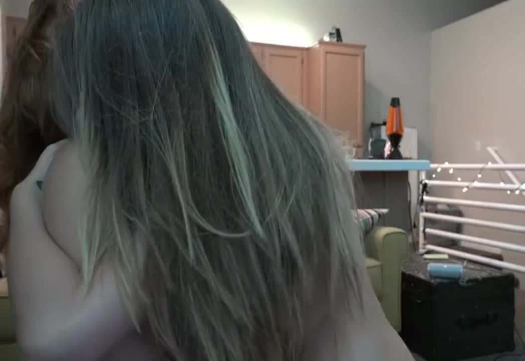 Anyone know who are these two? : video clip