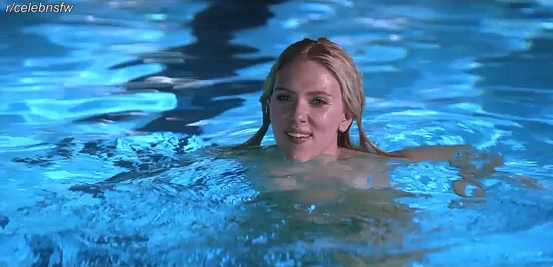 Scarlett Johansson [gifv] : video clip